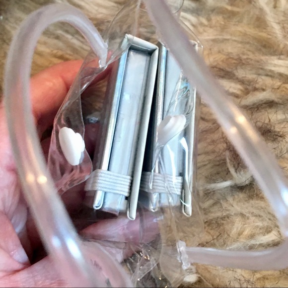 Pair of NWT Claire's Dramatic Eyeshadow Palettes - Picture 3 of 12